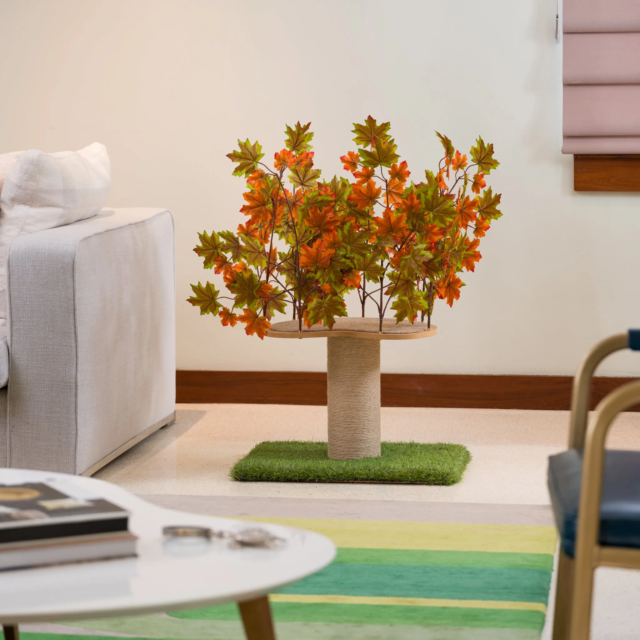 2-ft Interchangeable Leaves Kitty tree w/ Scratching Post In Mixed Maple
